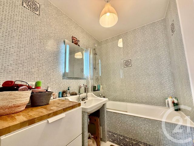 Afficher la photo en grand Appartement F5 à vendre - 5 pièces - 105.9 m2 - CLICHY - 92 - ILE-DE-FRANCE - Century 21 Calmette
