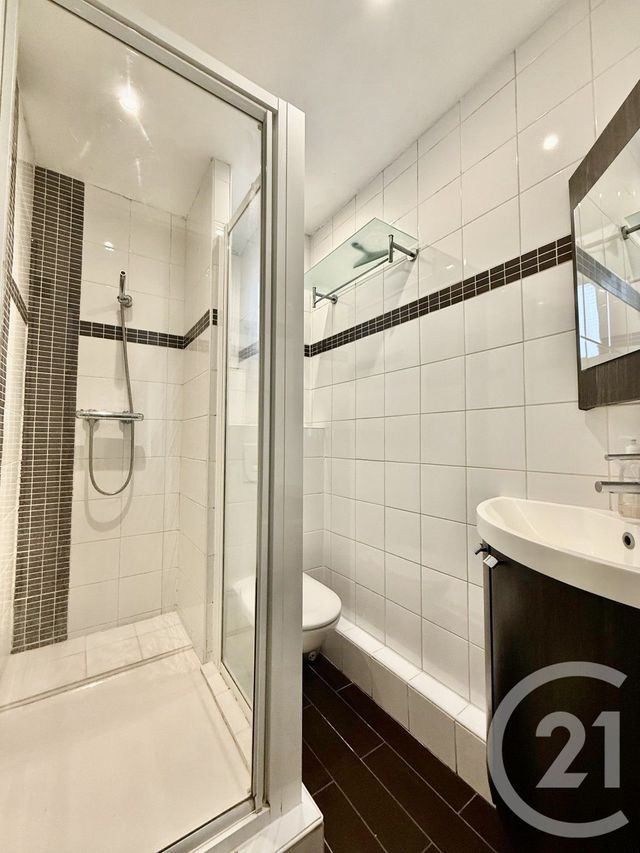 Appartement F2 à vendre - 2 pièces - 35.8 m2 - CLICHY - 92 - ILE-DE-FRANCE - Century 21 Calmette