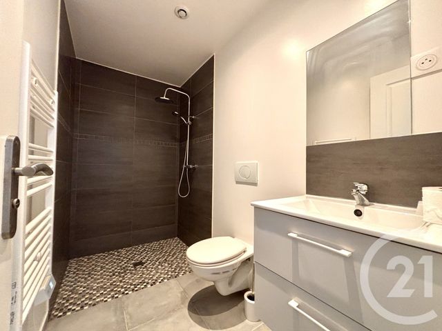 Appartement F3 à vendre - 3 pièces - 55.42 m2 - CLICHY - 92 - ILE-DE-FRANCE - Century 21 Calmette