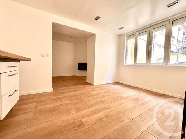 Appartement F3 à vendre - 3 pièces - 55.42 m2 - CLICHY - 92 - ILE-DE-FRANCE - Century 21 Calmette