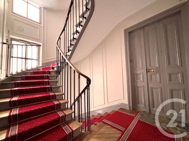 Afficher la photo en grand Appartement F3 à vendre - 3 pièces - 65.46 m2 - PARIS - 75018 - ILE-DE-FRANCE - Century 21 Calmette