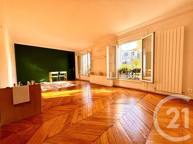 Afficher la photo en grand Appartement F3 à vendre - 3 pièces - 65.46 m2 - PARIS - 75018 - ILE-DE-FRANCE - Century 21 Calmette