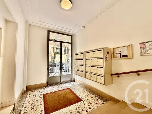 Appartement F1 à vendre - 1 pièce - 23.95 m2 - CLICHY - 92 - ILE-DE-FRANCE - Century 21 Calmette