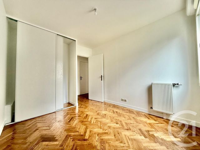 Appartement F2 à vendre - 2 pièces - 47.4 m2 - CLICHY - 92 - ILE-DE-FRANCE - Century 21 Calmette