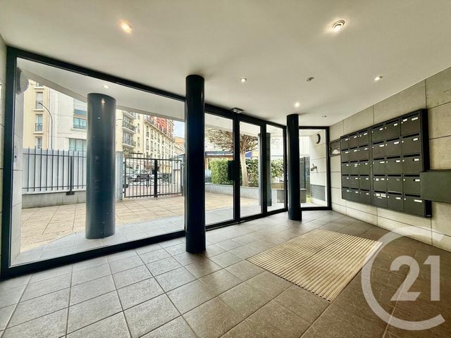 Appartement F2 à vendre - 2 pièces - 47.4 m2 - CLICHY - 92 - ILE-DE-FRANCE - Century 21 Calmette