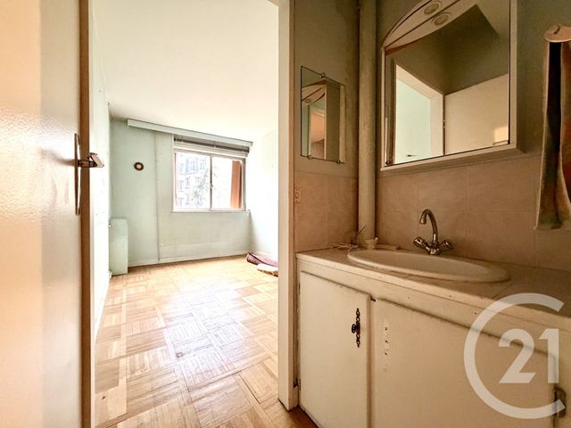 Appartement F3 à vendre - 3 pièces - 82.44 m2 - PARIS - 75016 - ILE-DE-FRANCE - Century 21 Calmette