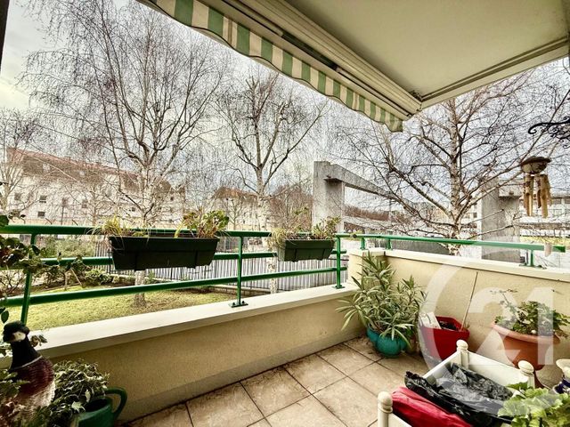 Appartement à vendre - 2 pièces - 46.7 m2 - ST DENIS - 93 - ILE-DE-FRANCE - Century 21 Calmette
