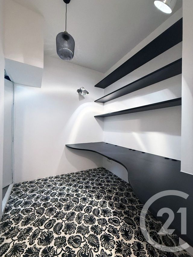 Appartement à vendre - 3 pièces - 76.77 m2 - PARIS - 75018 - ILE-DE-FRANCE - Century 21 Calmette