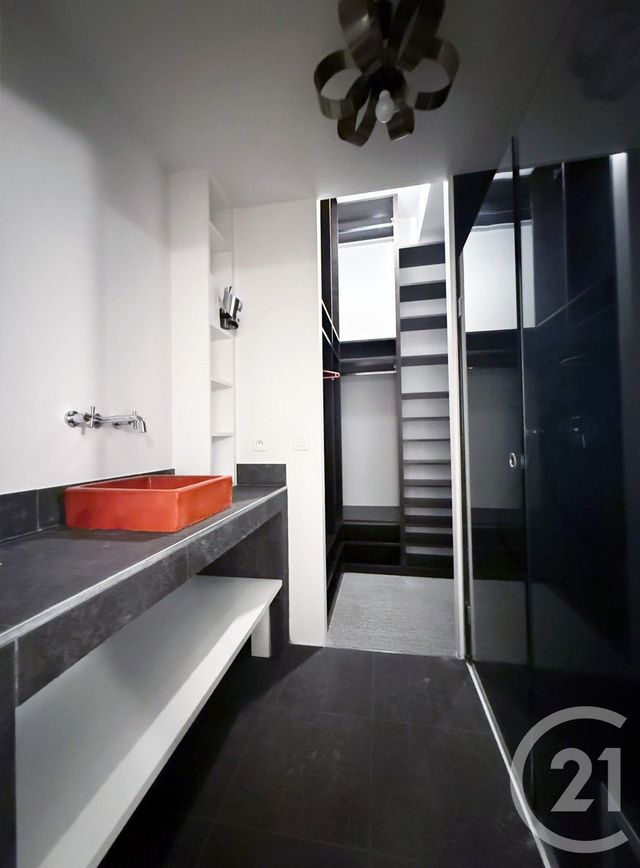Appartement à vendre - 3 pièces - 76.77 m2 - PARIS - 75018 - ILE-DE-FRANCE - Century 21 Calmette