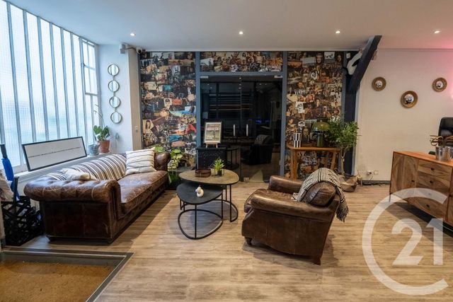 Appartement Atelier d'artiste à vendre - 4 pièces - 112.2 m2 - PARIS - 75011 - ILE-DE-FRANCE - Century 21 Calmette