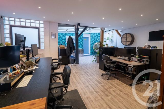 Appartement Atelier d'artiste à vendre - 4 pièces - 112.2 m2 - PARIS - 75011 - ILE-DE-FRANCE - Century 21 Calmette