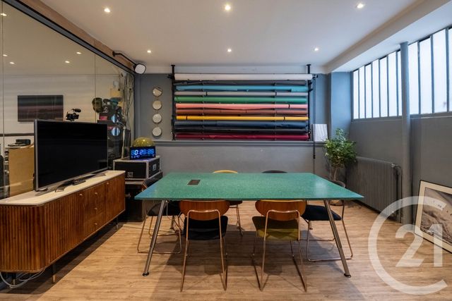 Appartement Atelier d'artiste à vendre - 4 pièces - 112.2 m2 - PARIS - 75011 - ILE-DE-FRANCE - Century 21 Calmette