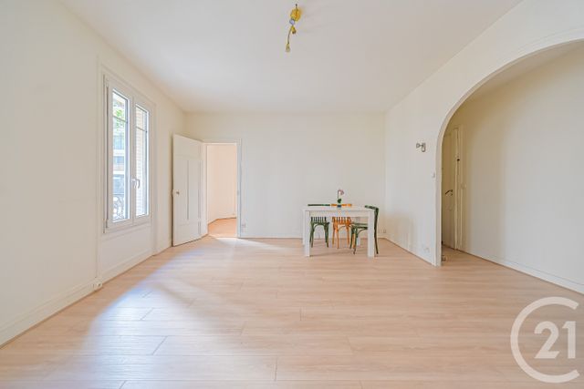 Appartement F2 à vendre - 2 pièces - 46.55 m2 - CLICHY - 92 - ILE-DE-FRANCE - Century 21 Calmette