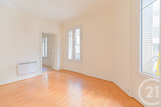 Appartement F2 à vendre - 2 pièces - 46.55 m2 - CLICHY - 92 - ILE-DE-FRANCE - Century 21 Calmette