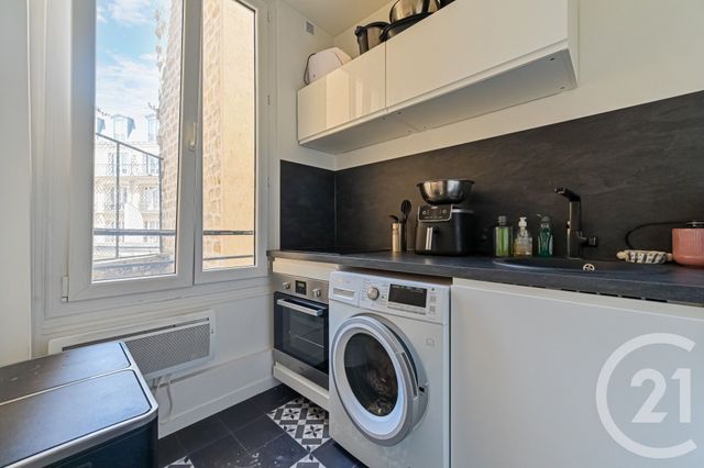 Appartement F2 bis à vendre - 2 pièces - 56.25 m2 - PARIS - 75018 - ILE-DE-FRANCE - Century 21 Calmette