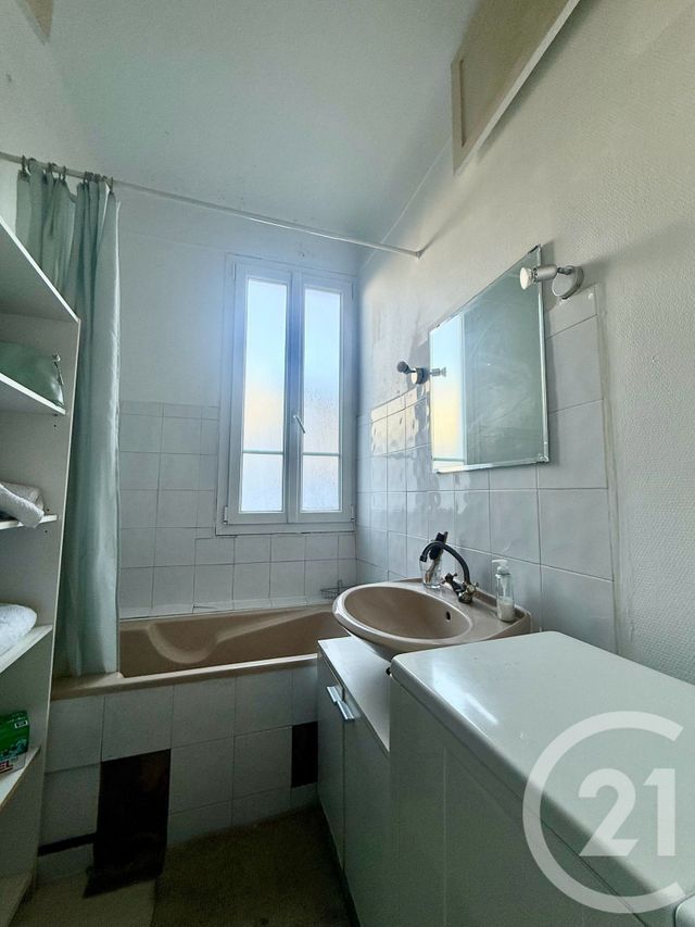 Appartement à vendre - 2 pièces - 52.0 m2 - CLICHY - 92 - ILE-DE-FRANCE - Century 21 Calmette