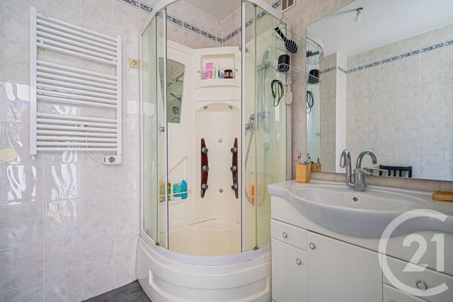 Appartement F3 à vendre - 3 pièces - 61.29 m2 - CLICHY - 92 - ILE-DE-FRANCE - Century 21 Calmette