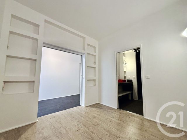 Appartement à vendre - 2 pièces - 80.0 m2 - PARIS - 75018 - ILE-DE-FRANCE - Century 21 Calmette