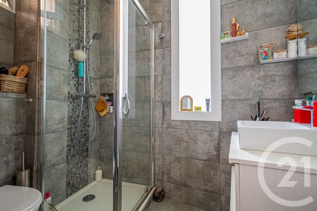 Appartement F2 à vendre - 2 pièces - 40.1 m2 - CLICHY - 92 - ILE-DE-FRANCE - Century 21 Calmette