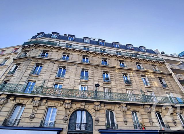  - PARIS - 